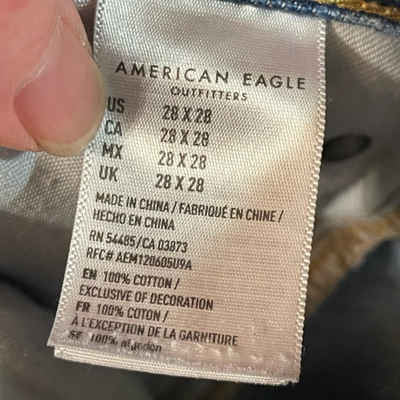 💙 Host Pick💙American Eagle slim straight distressed jeans - Picture 4 of 6